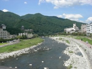 下呂駅近くの川の眺め